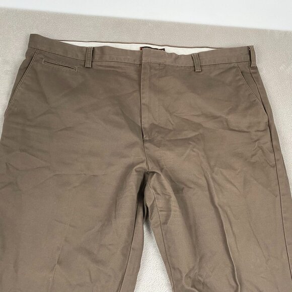 Dockers Men's Khaki Pants 42x30 D4 Classic Fit Brown 100% Cotton Straight Leg - Picture 8 of 12